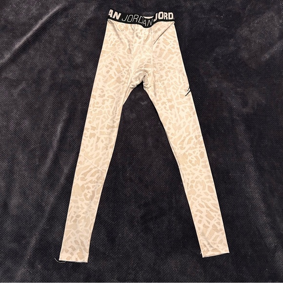 Jordan Other - Nike Jordan Training Tights Beige White Boy's size Medium M Base Layer